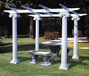 CHIOSCO CON COLONNE E TRAVETTI IN CEMENTO